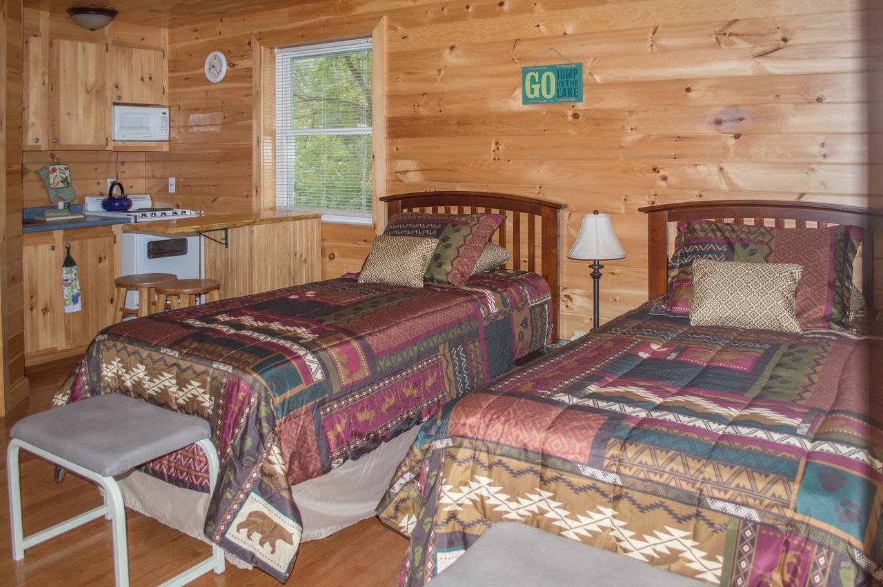 Отель Bayview Cabins Naples Экстерьер фото
