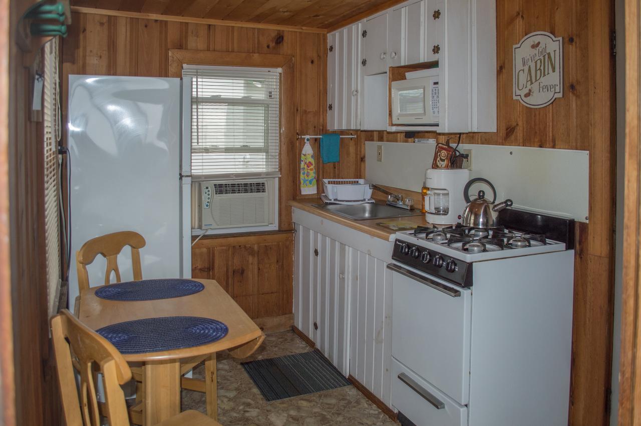 Отель Bayview Cabins Naples Экстерьер фото