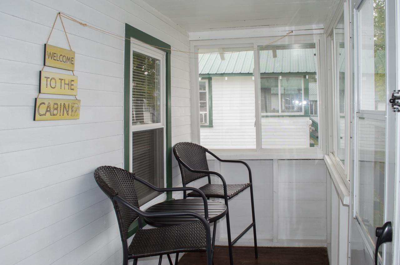 Отель Bayview Cabins Naples Экстерьер фото