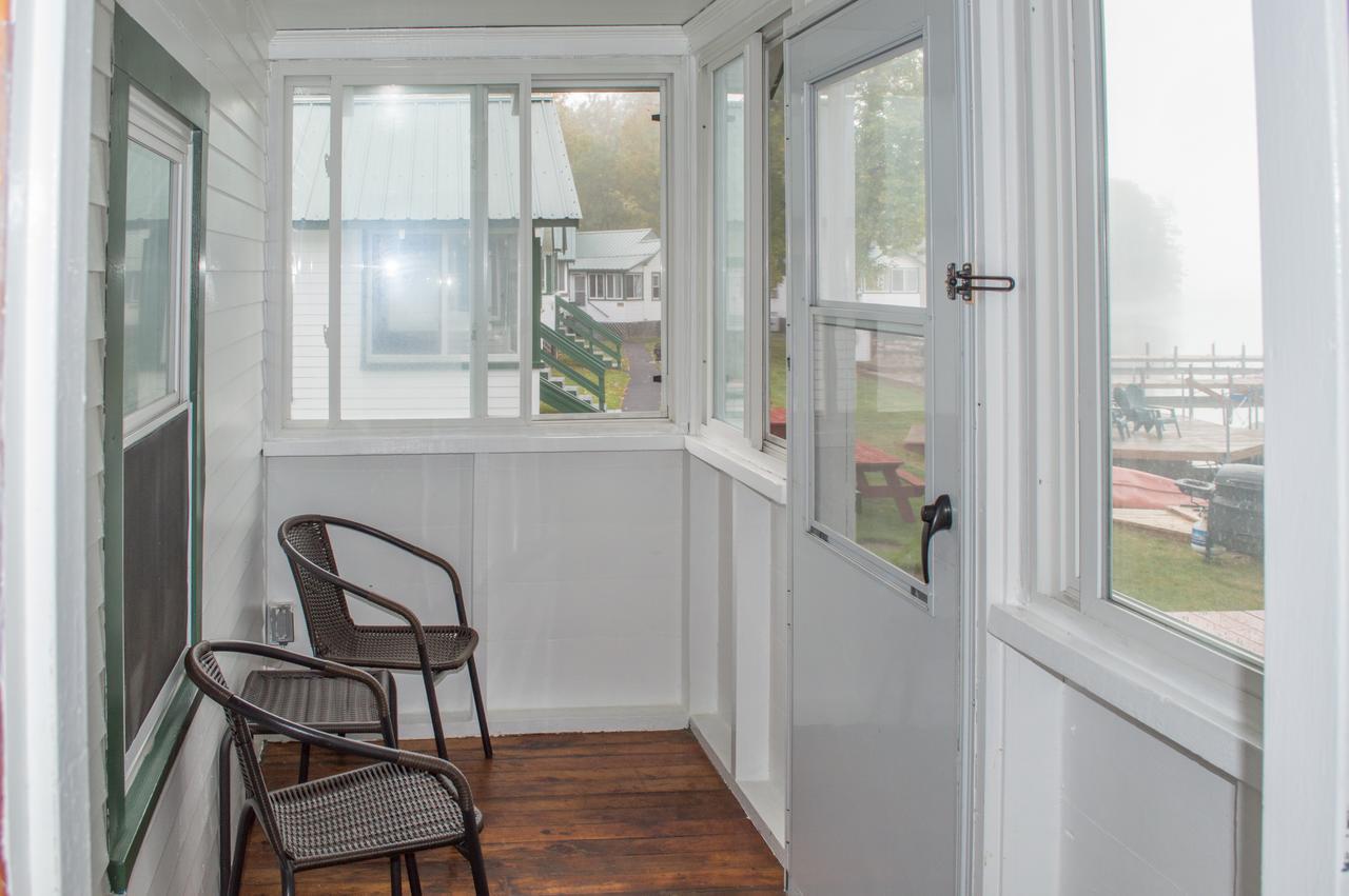 Отель Bayview Cabins Naples Экстерьер фото